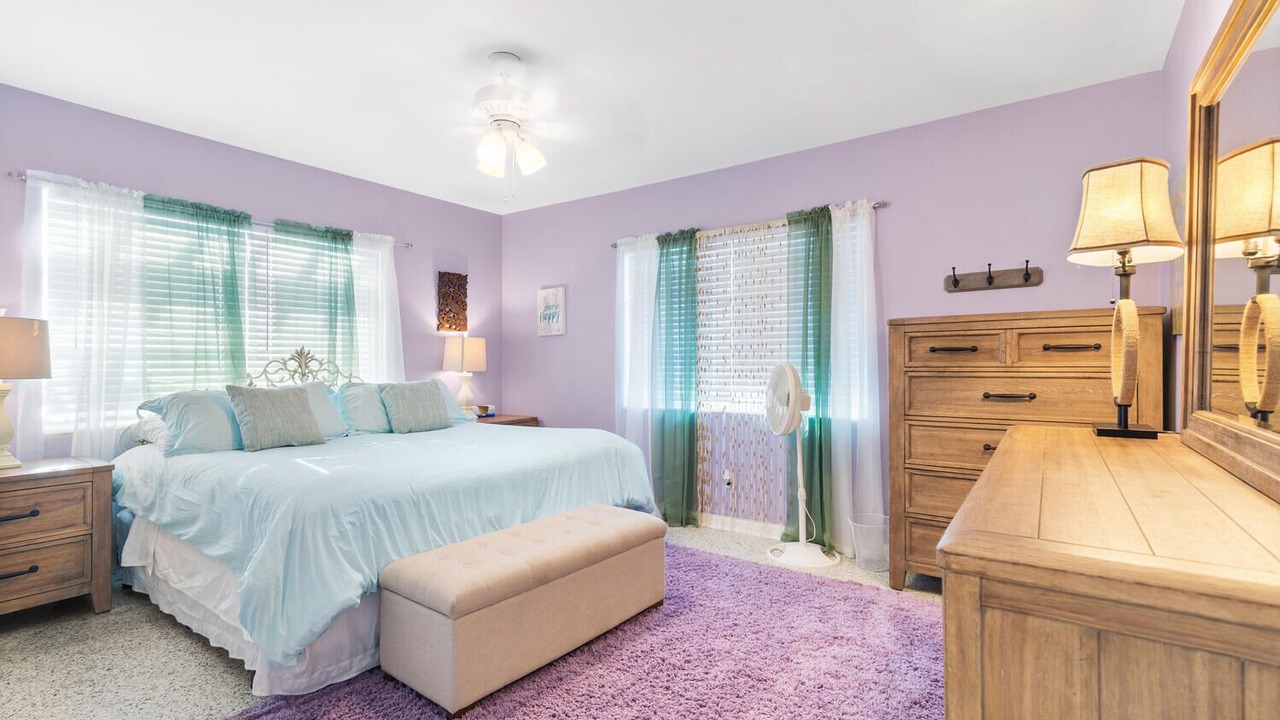 Photo of Bedroom in Parrot Cove