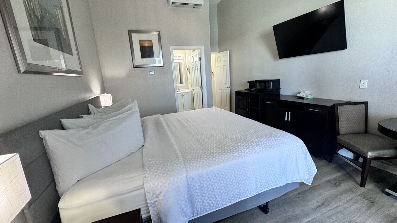 Photo of Bedroom in Madeira Beach