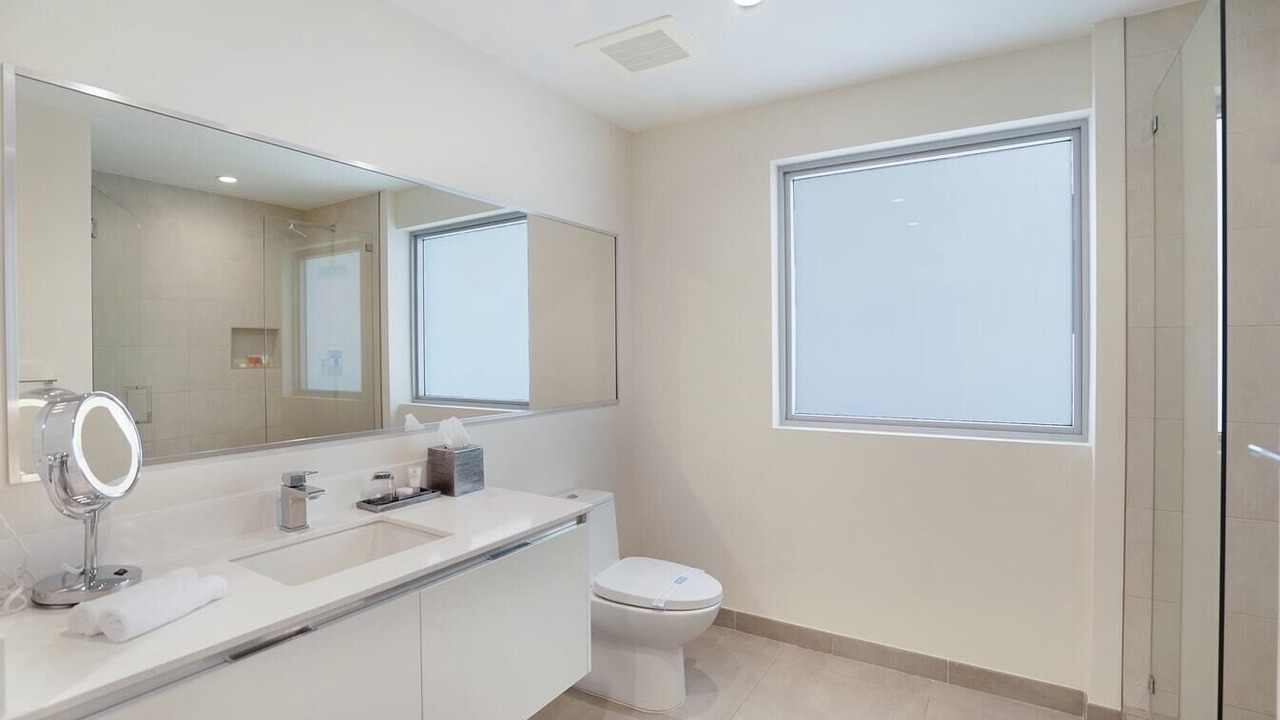 Photo of Bathroom in Hollywood