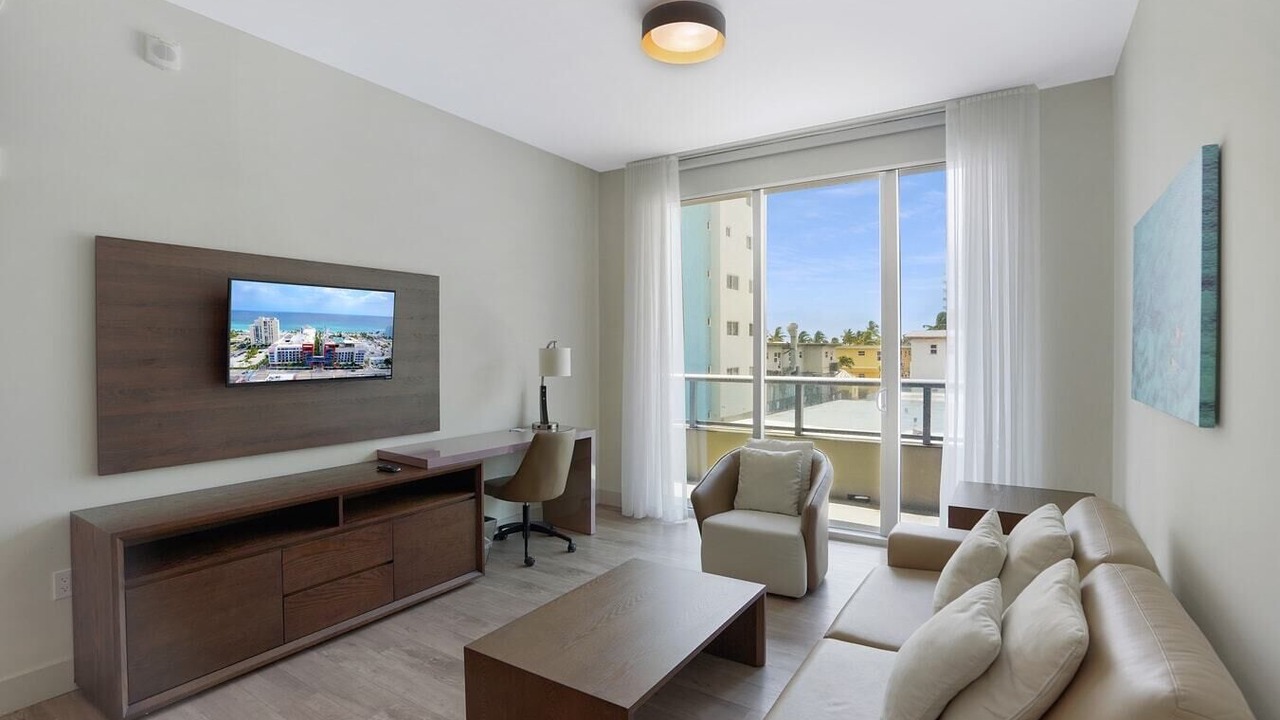 Photo of Livingroom in Hollywood
