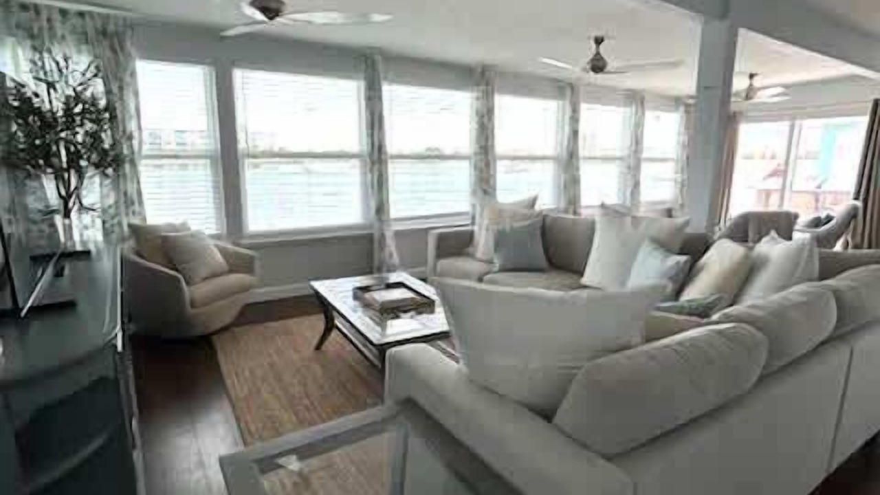 Photo of Bedroom in Bay Esplanade