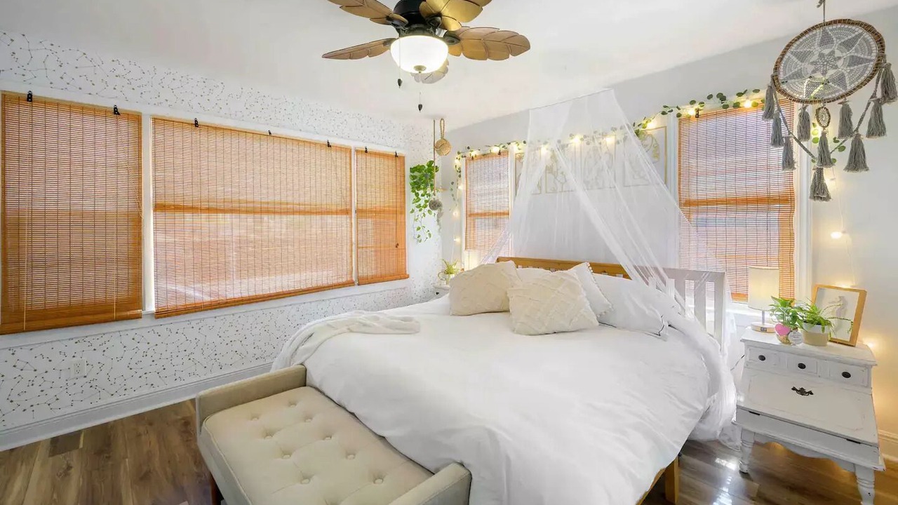 Photo of Bedroom in Hollywood