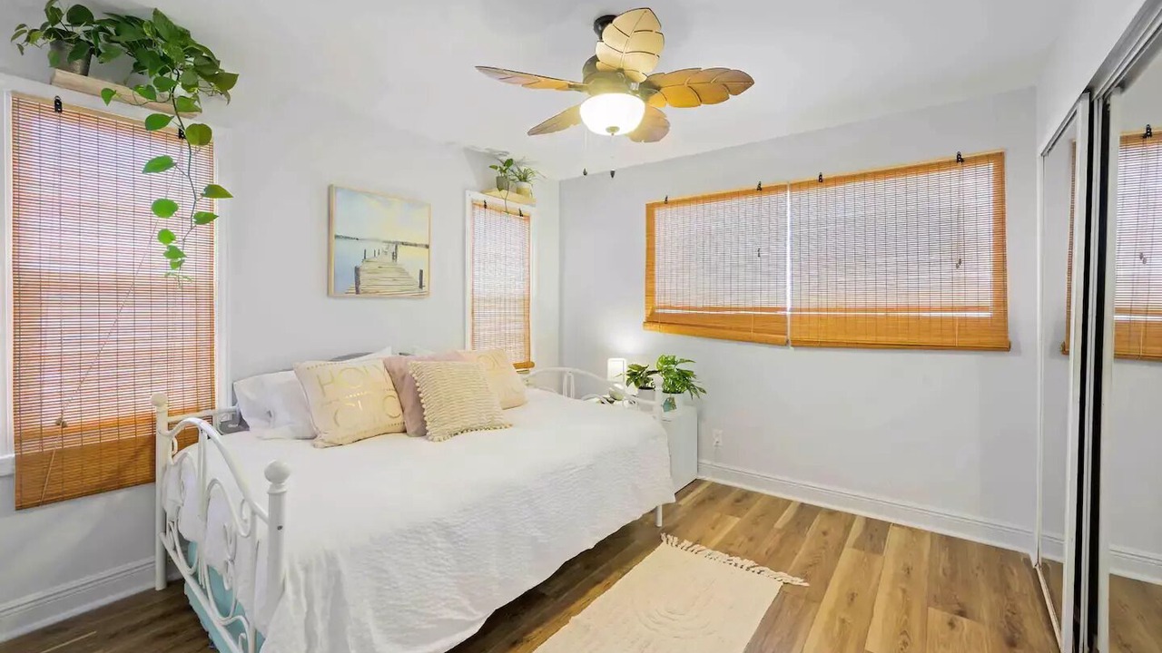 Photo of Bedroom in Hollywood