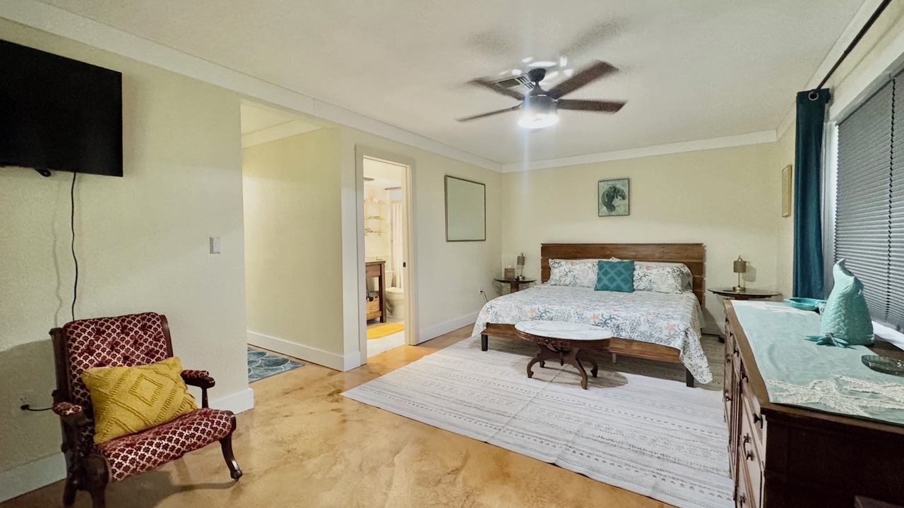 Photo of Bedroom in Weeki Wachee Gardens