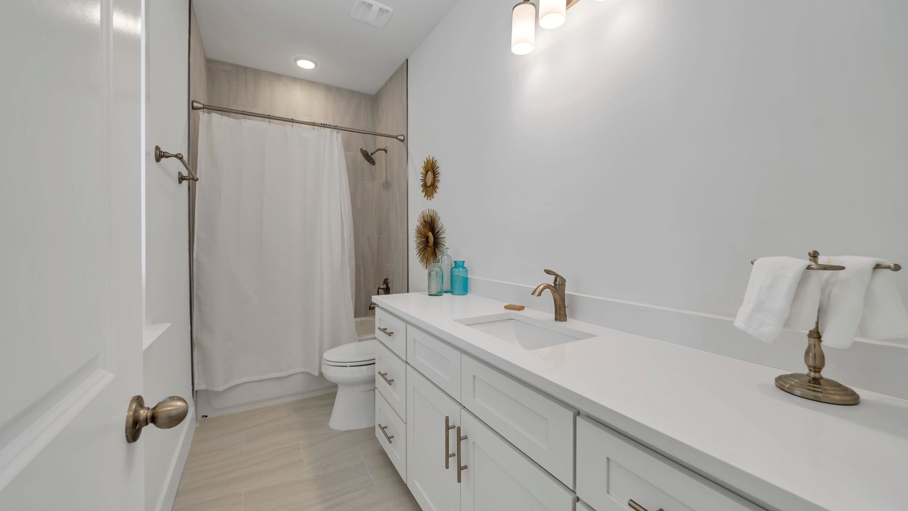 Photo of Bathroom in Dune Allen Beach