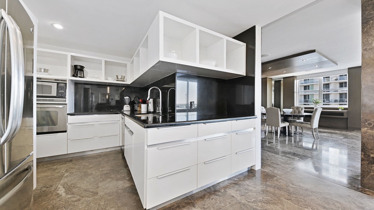 Photo of Kitchen in Hollywood South Central Beach