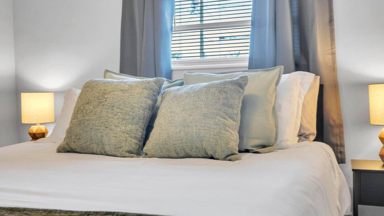 Photo of Bedroom in Sandalwood