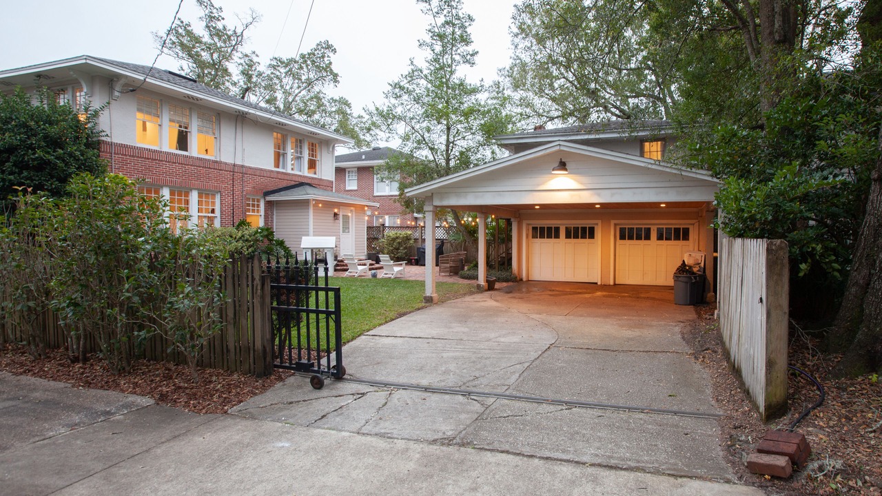Photo of Outdoor in Avondale