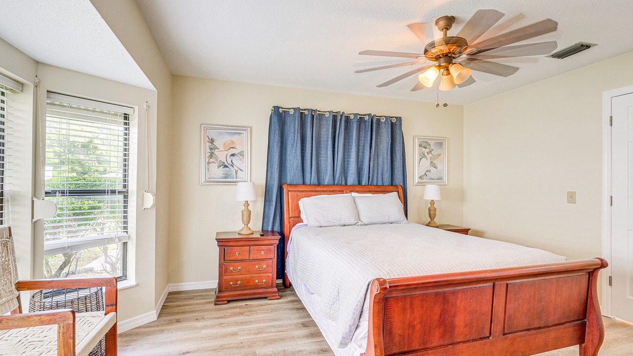 Photo of Bedroom in Dixie Shores