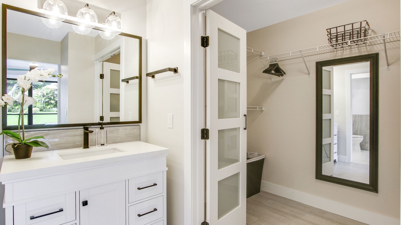 Photo of Bathroom in Hunt Club