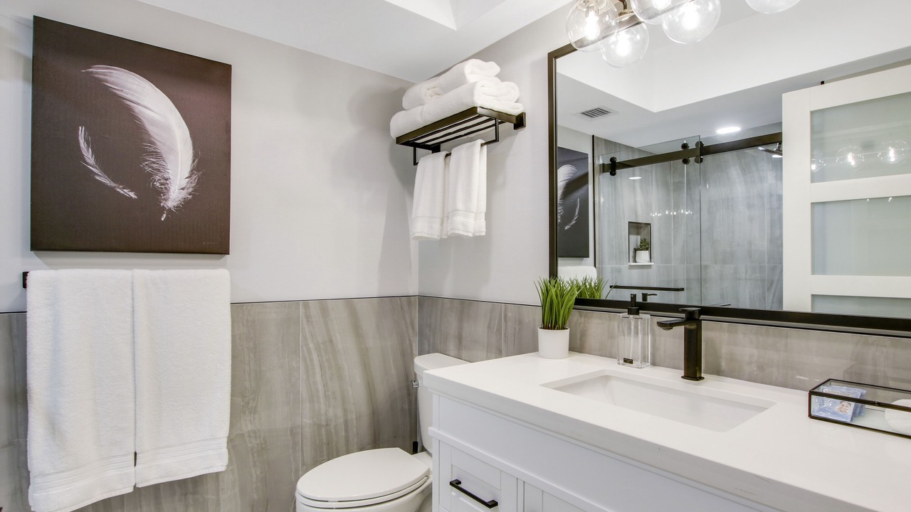 Photo of Bathroom in Hunt Club