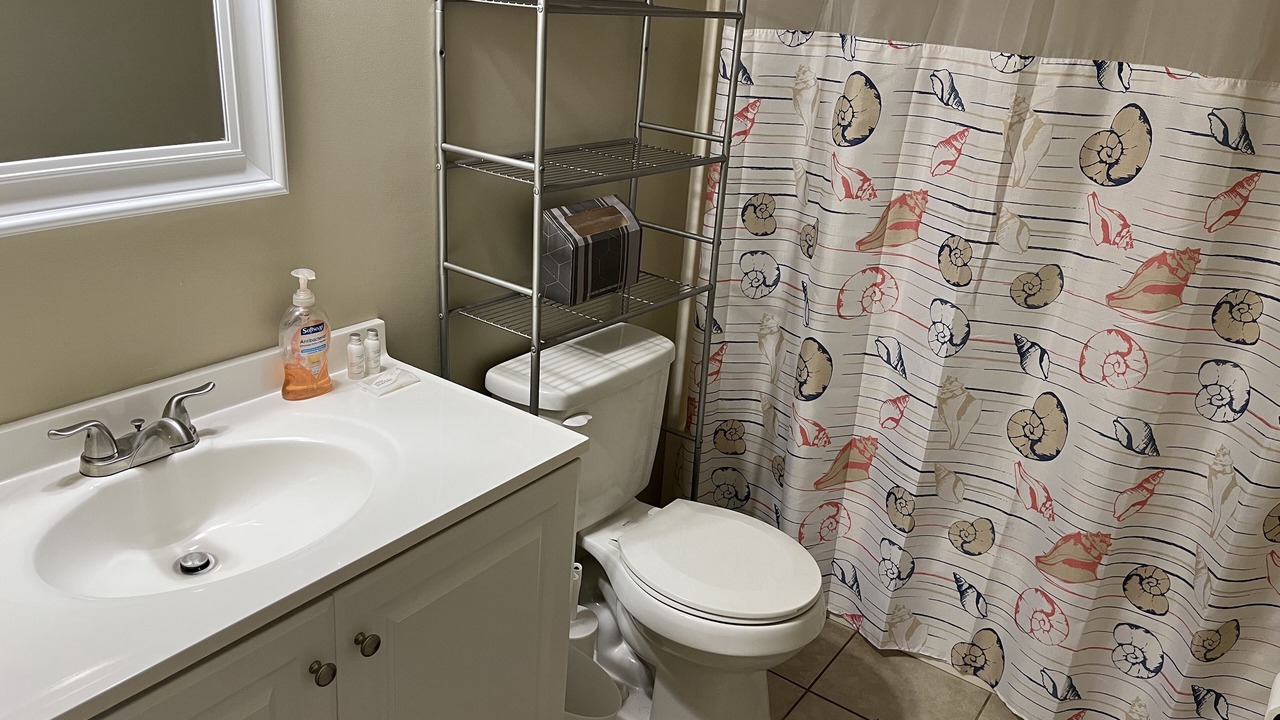 Photo of Bathroom in Limona Improvement