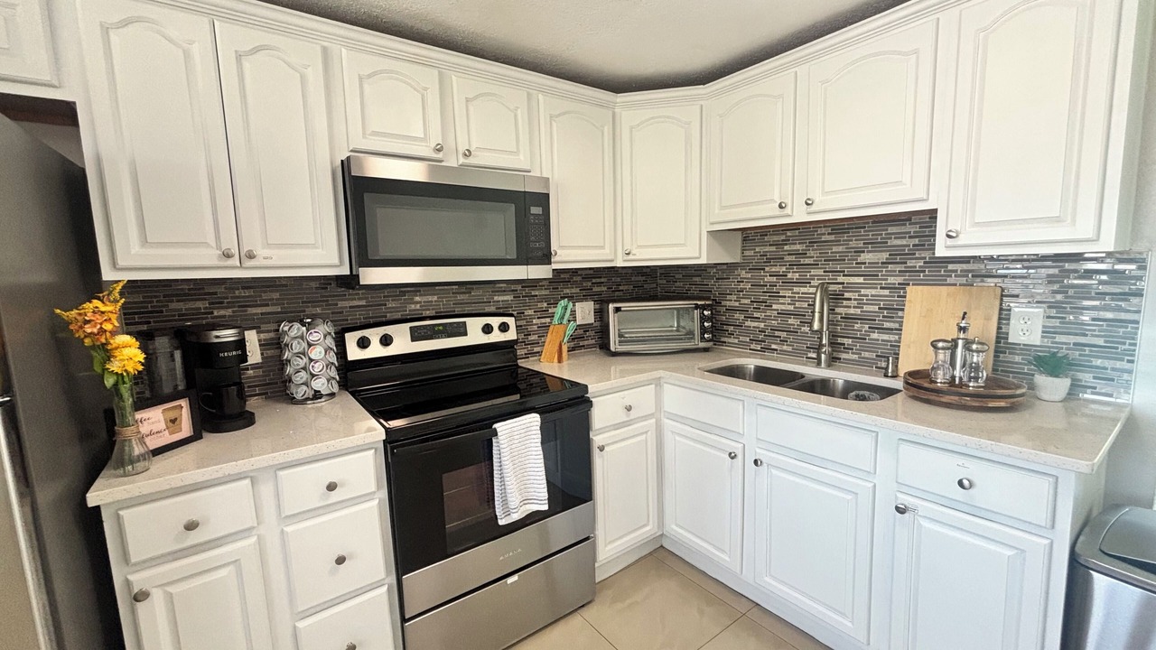 Photo of Kitchen in Bearss Plaza