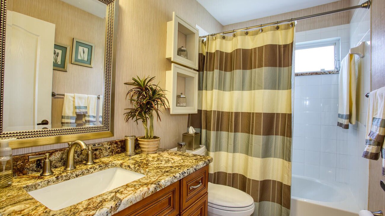 Photo of Bathroom in Heritage Palms