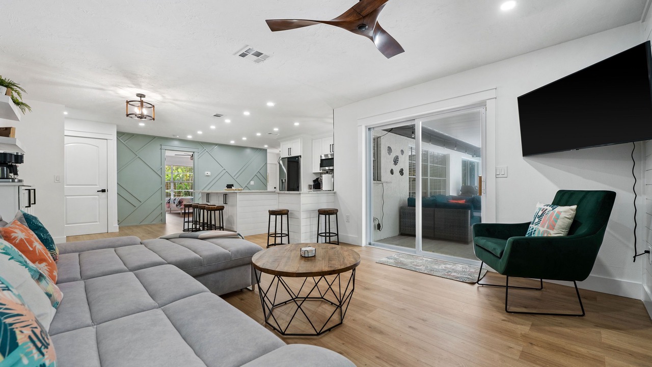 Photo of Livingroom in South Gate Ridge