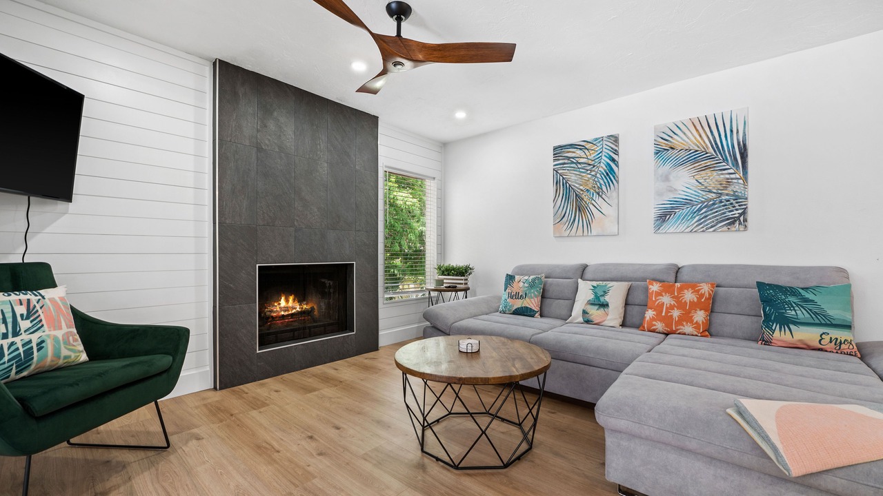 Photo of Livingroom in South Gate Ridge