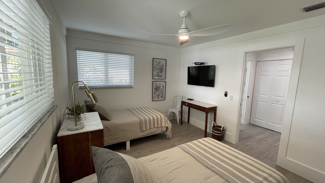 Photo of Bedroom in Ludlam