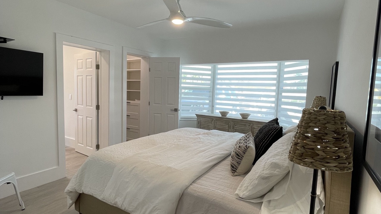 Photo of Bedroom in Ludlam