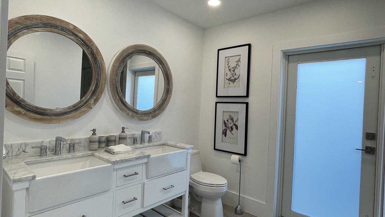 Photo of Bathroom in Ludlam
