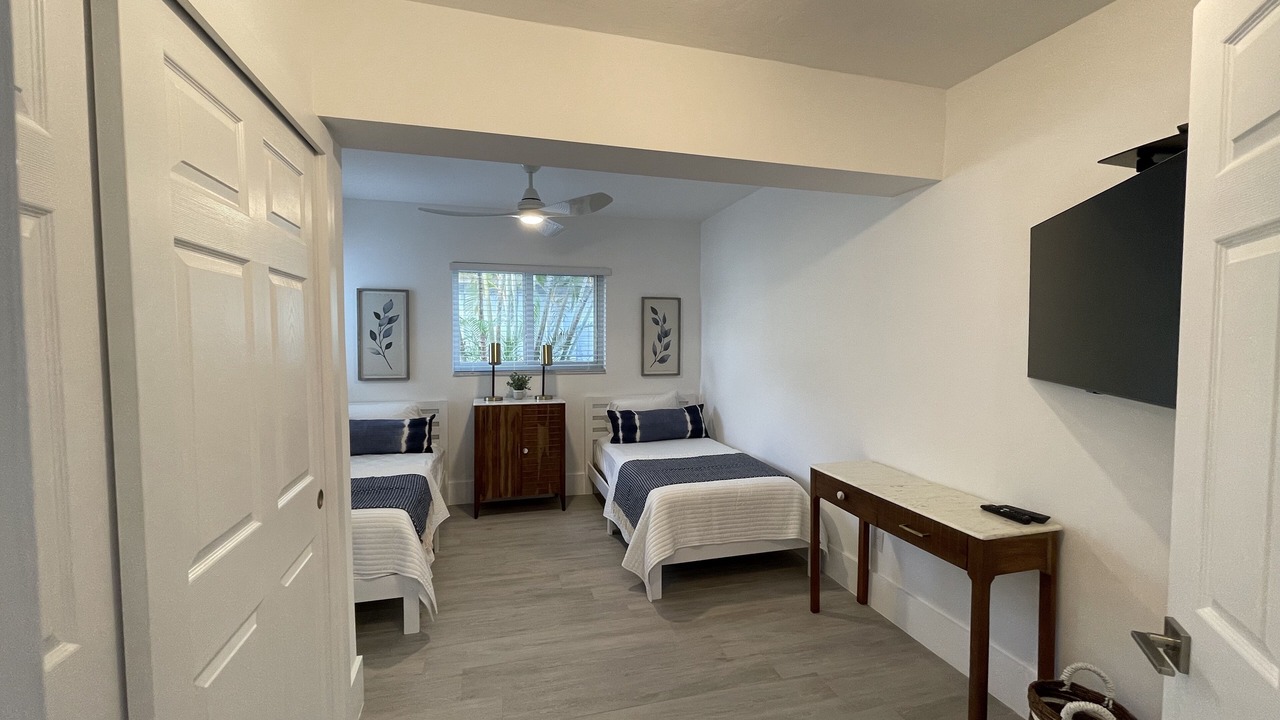 Photo of Bedroom in Ludlam