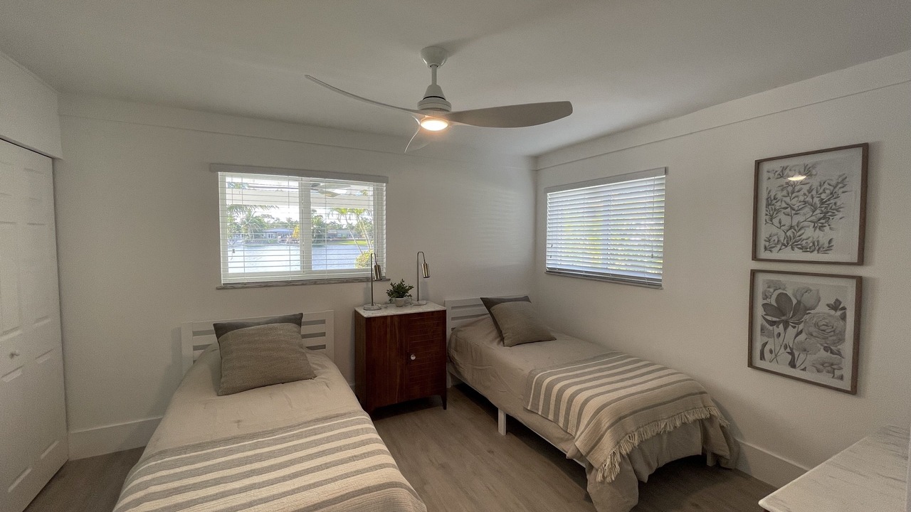 Photo of Bedroom in Ludlam