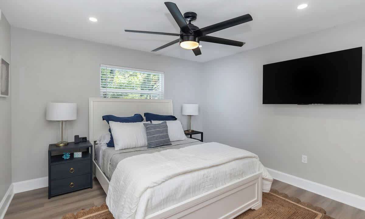 Photo of Bedroom in South Pinellas Community Council