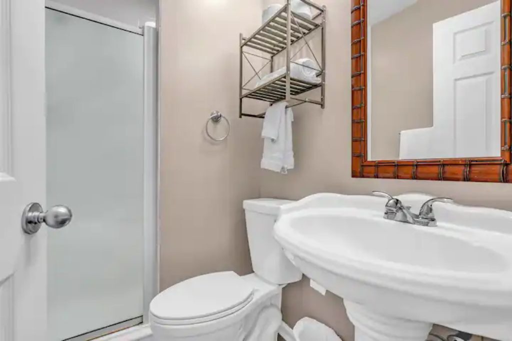 Photo of Bathroom in Marathon