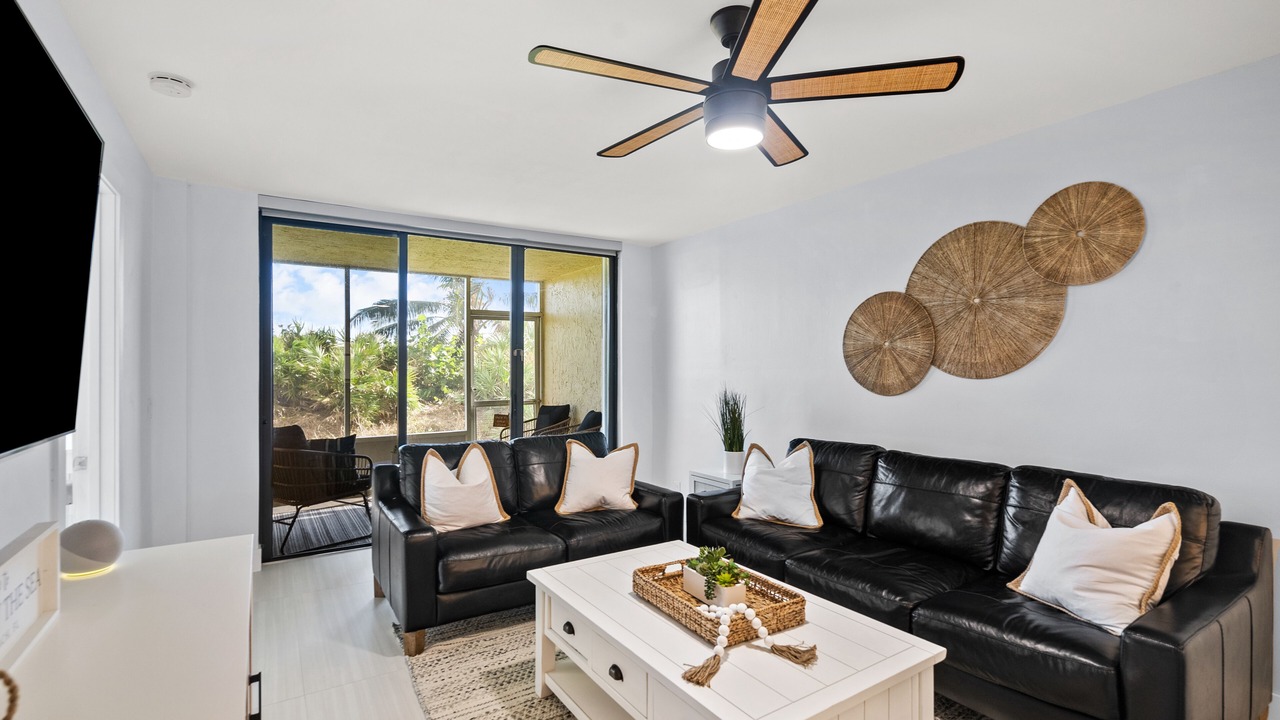 Photo of Livingroom in Hutchinson Island South
