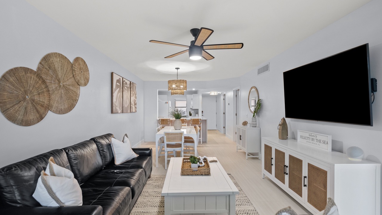Photo of Livingroom in Hutchinson Island South