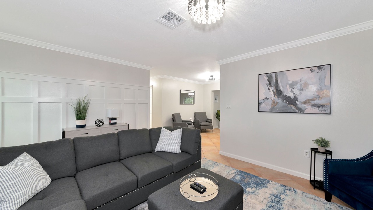 Photo of Livingroom in Sarasota Springs