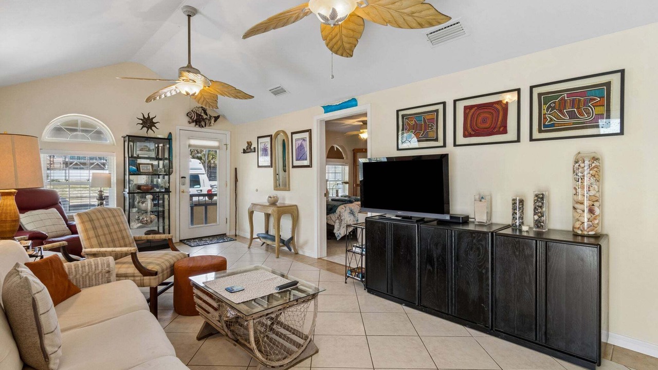 Photo of Livingroom in Fernandina Beach