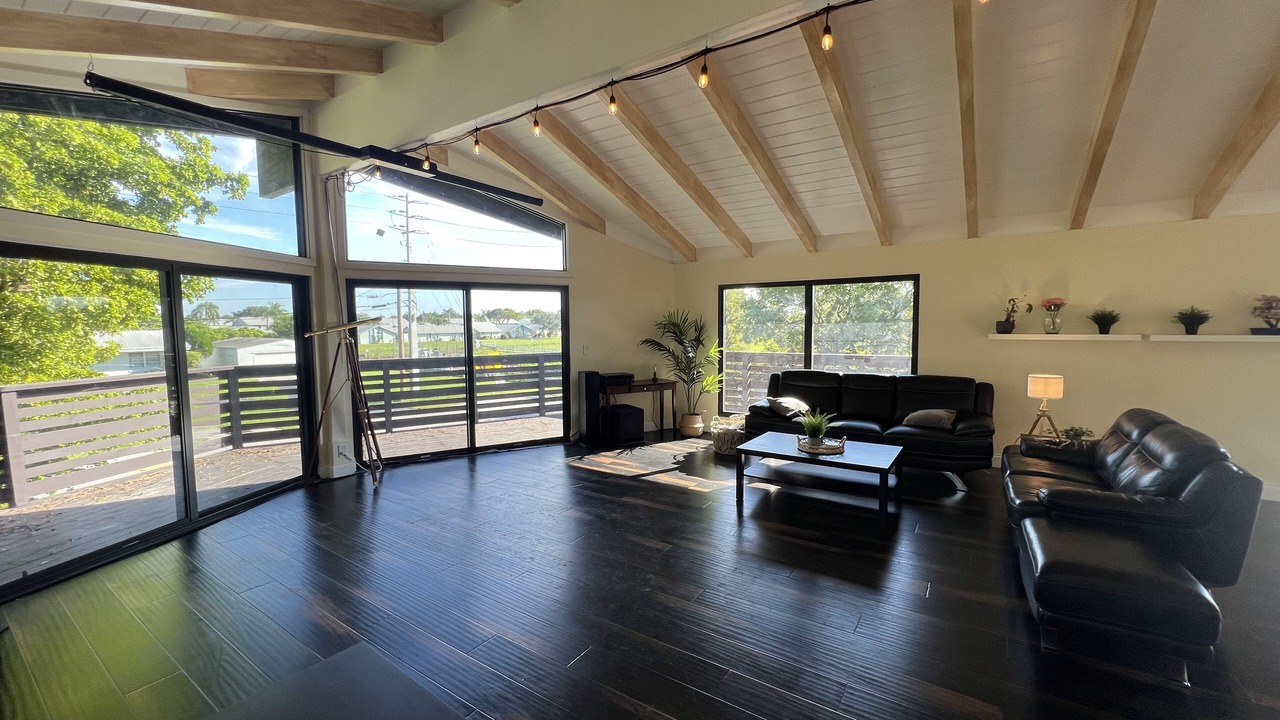 Photo of Livingroom in Coconut Creek