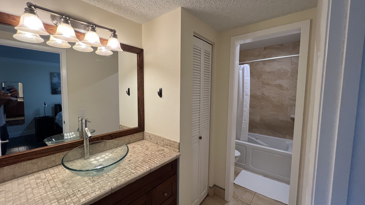 Photo of Bathroom in Coconut Creek