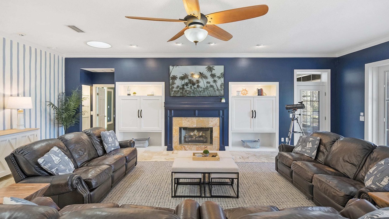 Photo of Livingroom in Crescent Beach