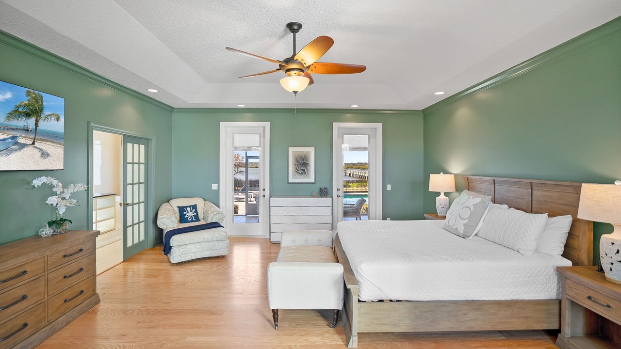 Photo of Bedroom in Crescent Beach
