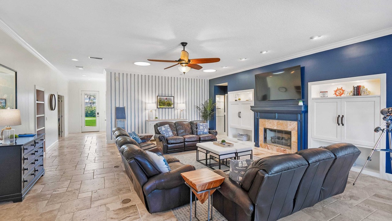 Photo of Livingroom in Crescent Beach