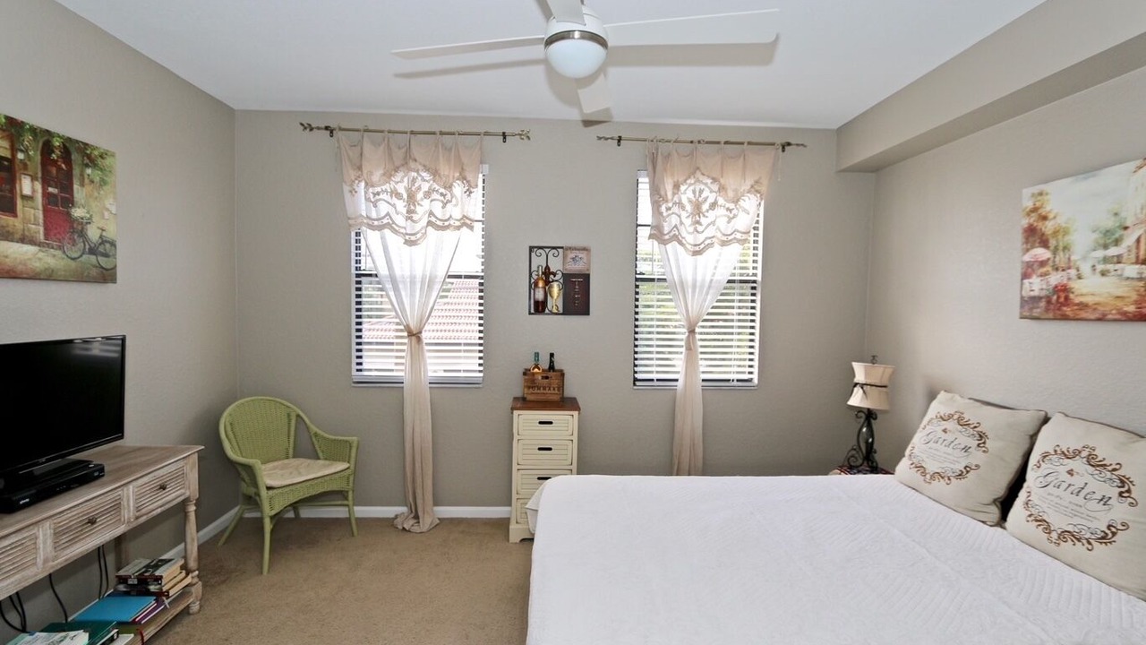 Photo of Bedroom in Naples