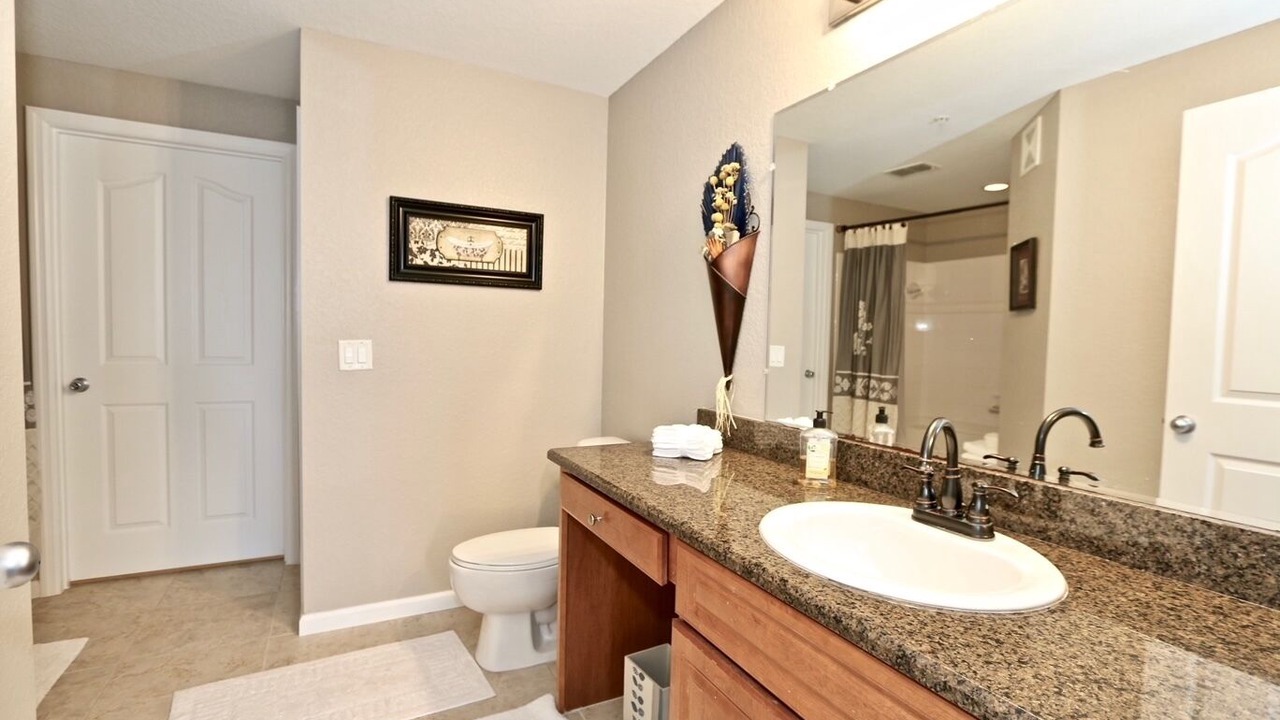 Photo of Bathroom in Naples