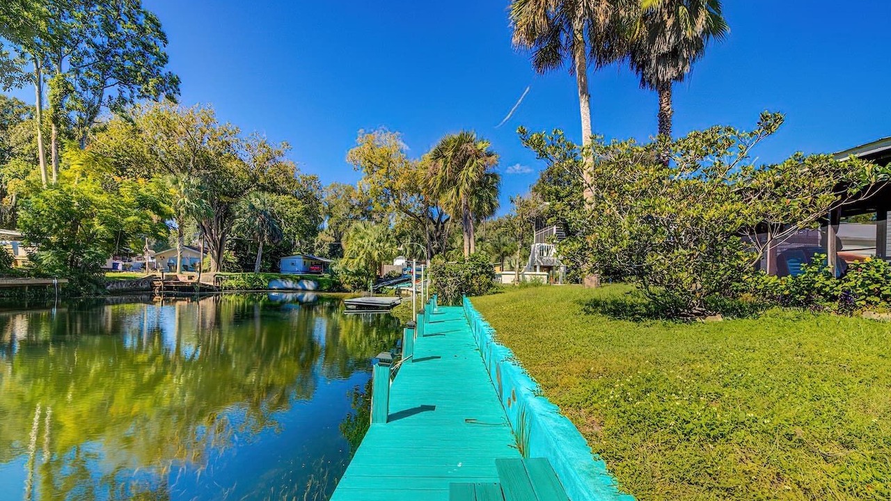 Photo of Outdoor in Weeki Wachee Gardens