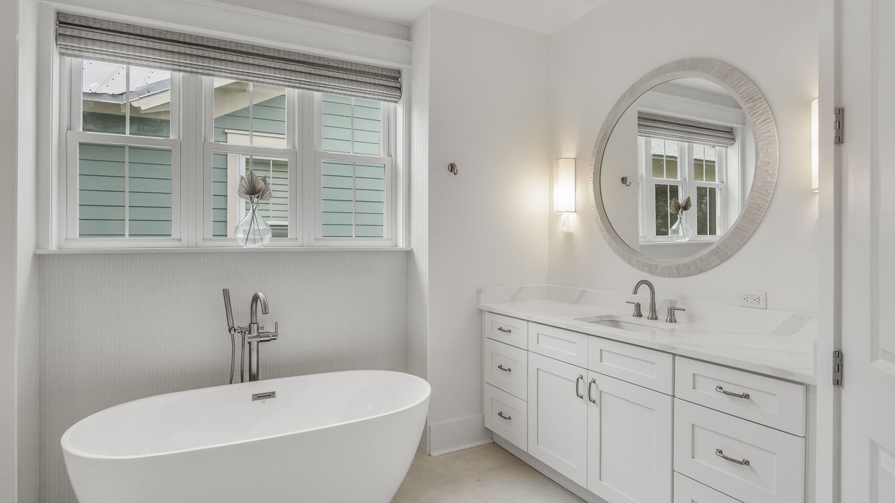 Photo of Bathroom in Santa Rosa Beach