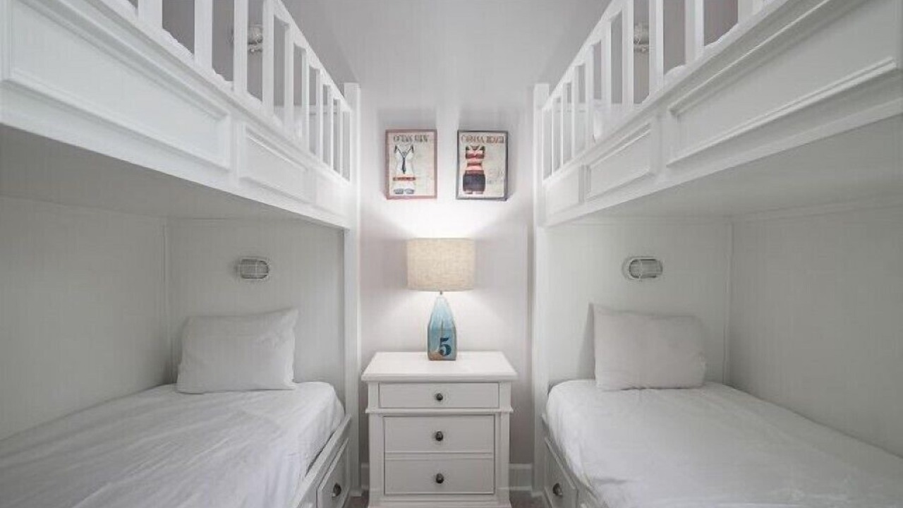 Photo of Bedroom in Miramar Beach