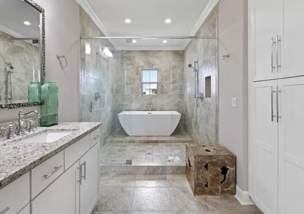 Photo of Bathroom in Miramar Beach
