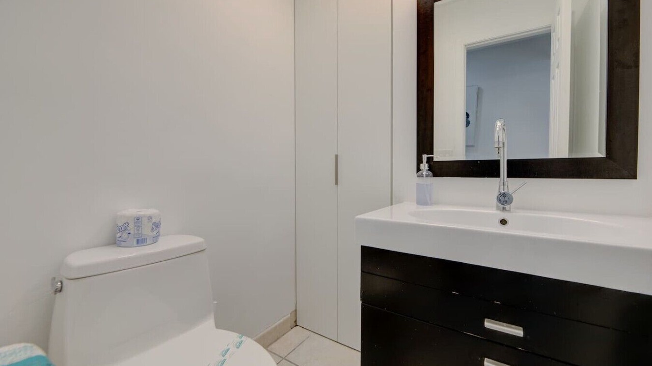 Photo of Bathroom in Coral Ridge