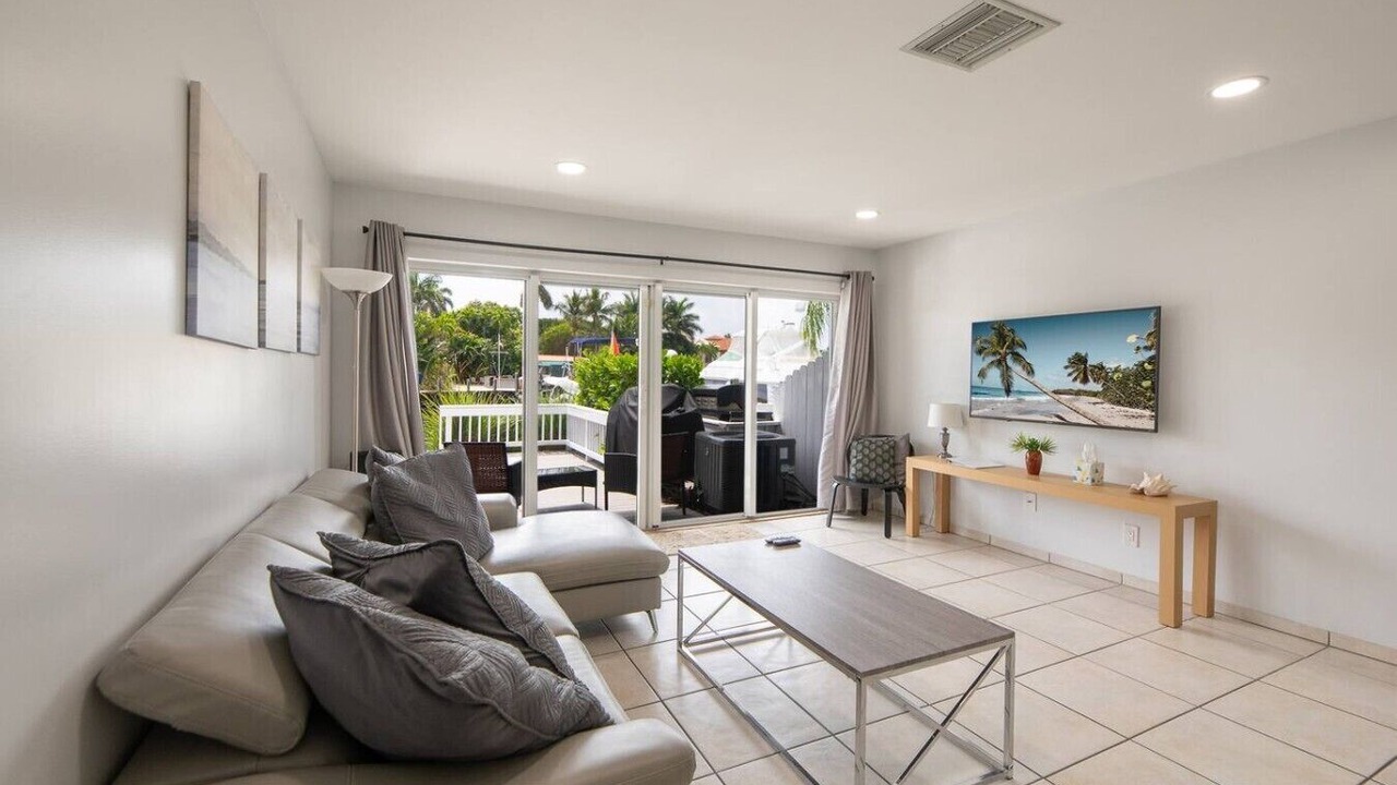 Photo of Livingroom in Coral Ridge