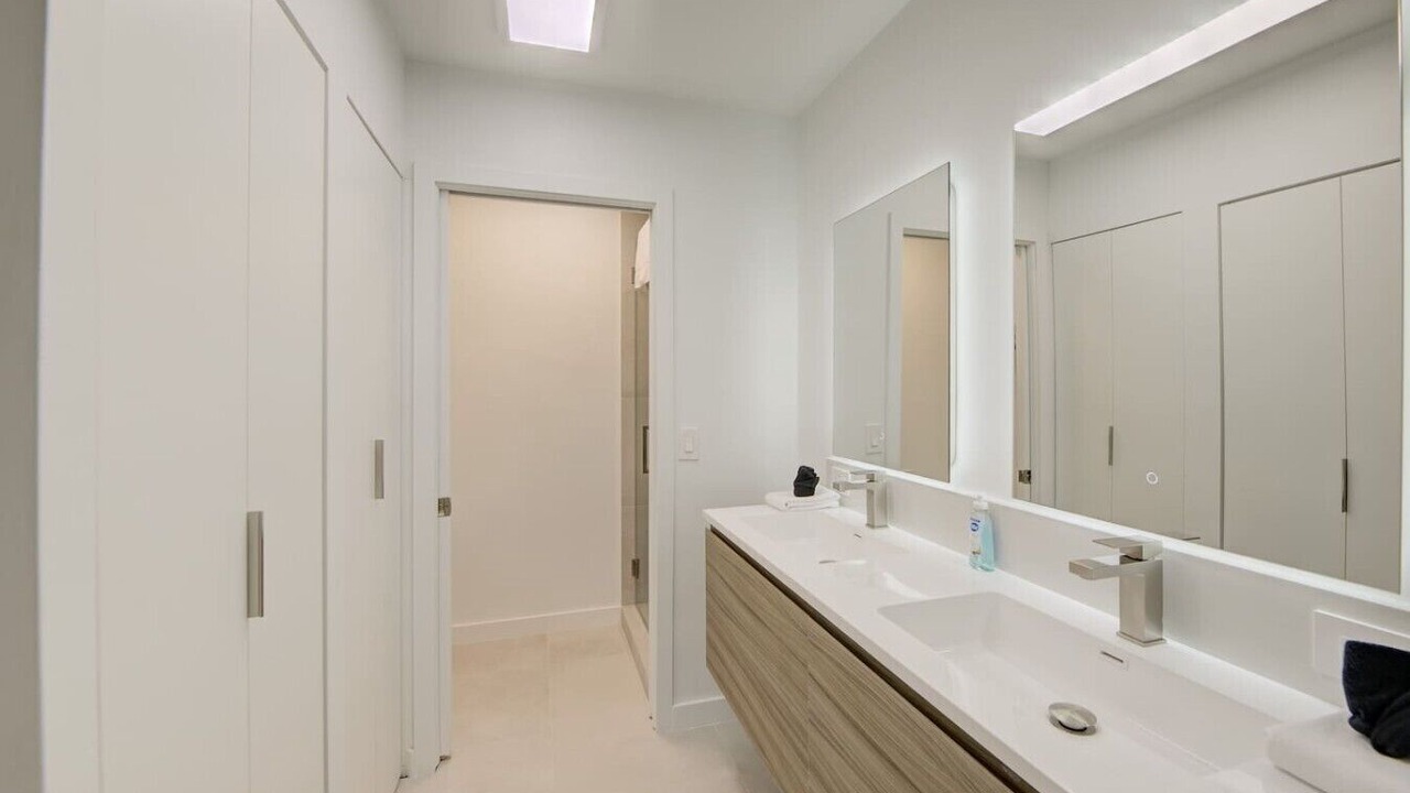 Photo of Bathroom in Coral Ridge