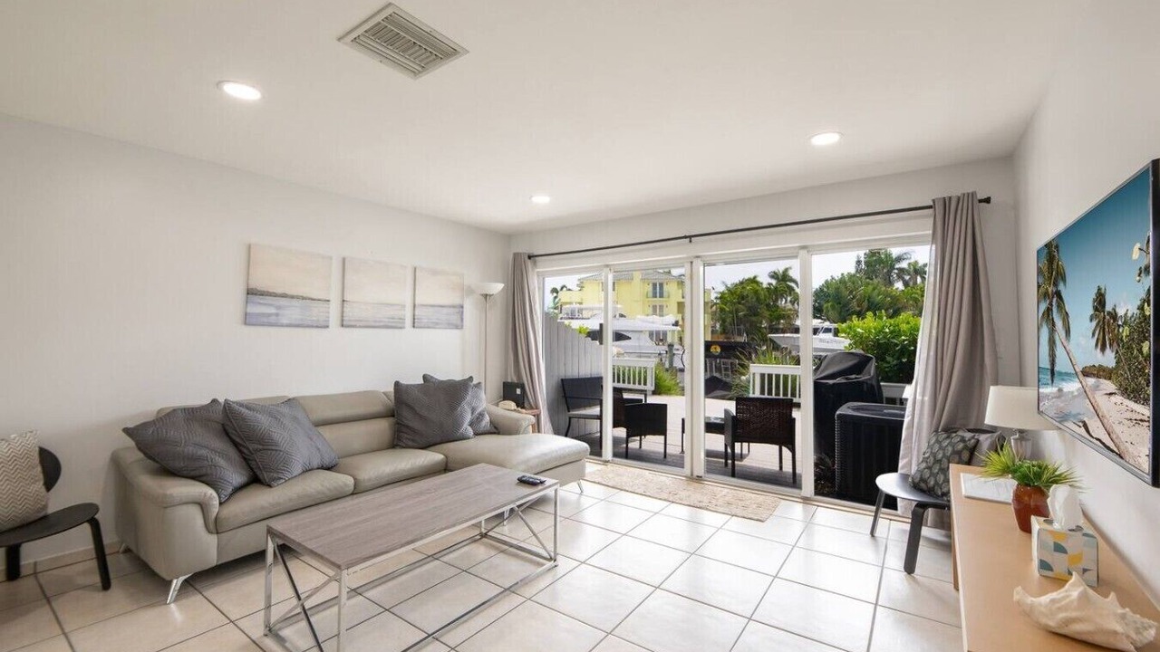 Photo of Livingroom in Coral Ridge