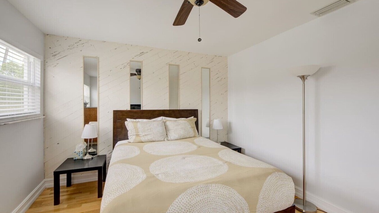 Photo of Bedroom in Coral Ridge