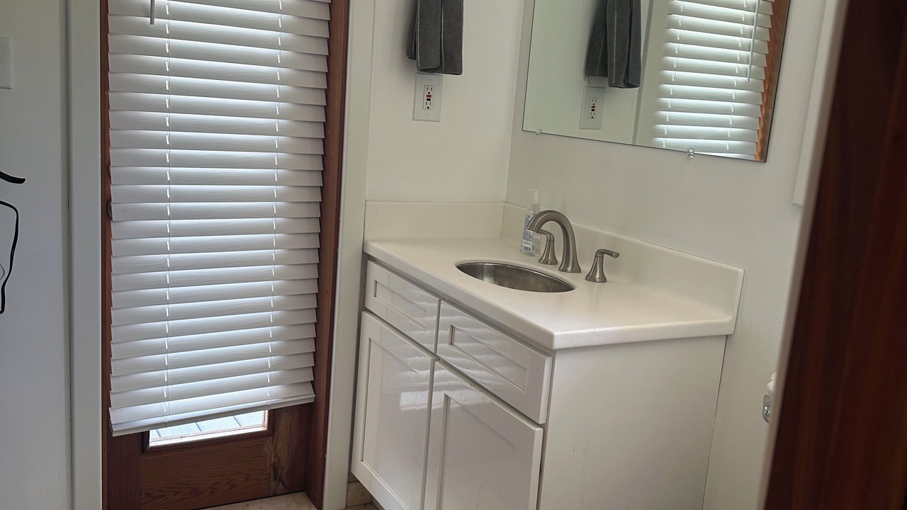 Photo of Bathroom in Tingler Island