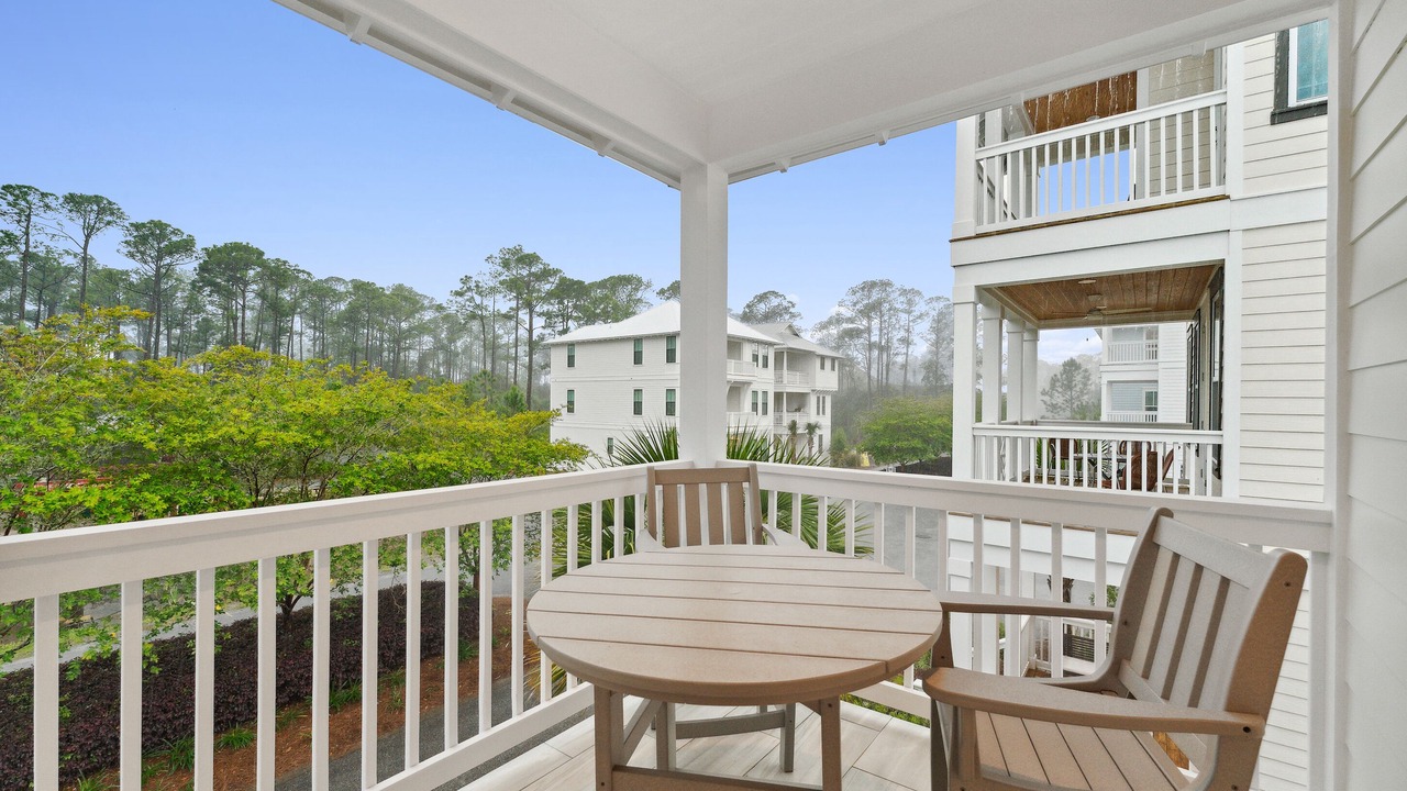 Photo of Patio Balcony in Treetop