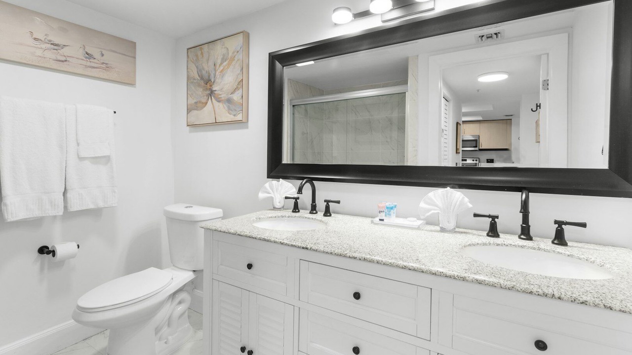 Photo of Bathroom in Coconut Grove